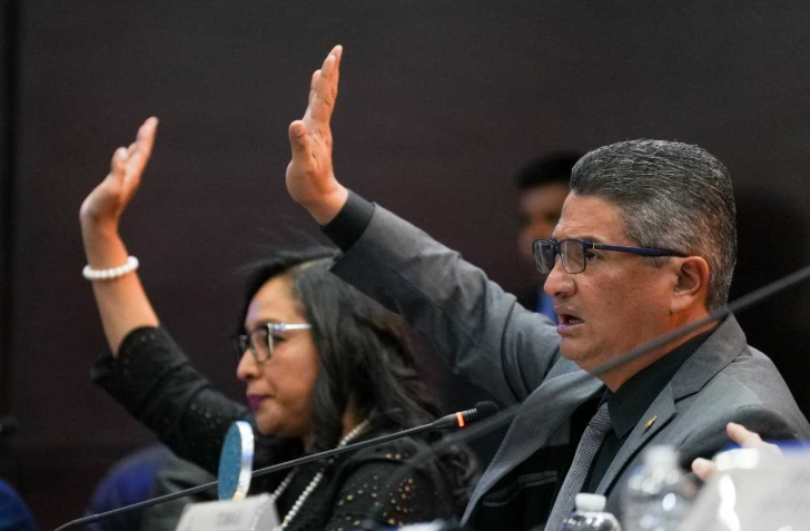 Juicio político contra fiscal se aprobó con 93 votos de 4 bancadas, reafirma secretario del CN